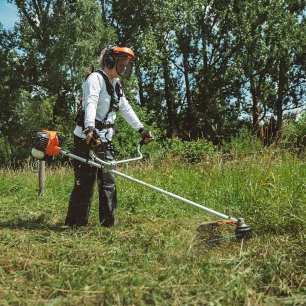 ECHO 30.5CC STRIMMER, 1.3KW, DOUBLE HANDLE
