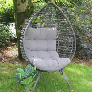 STANDING EGG CHAIR
