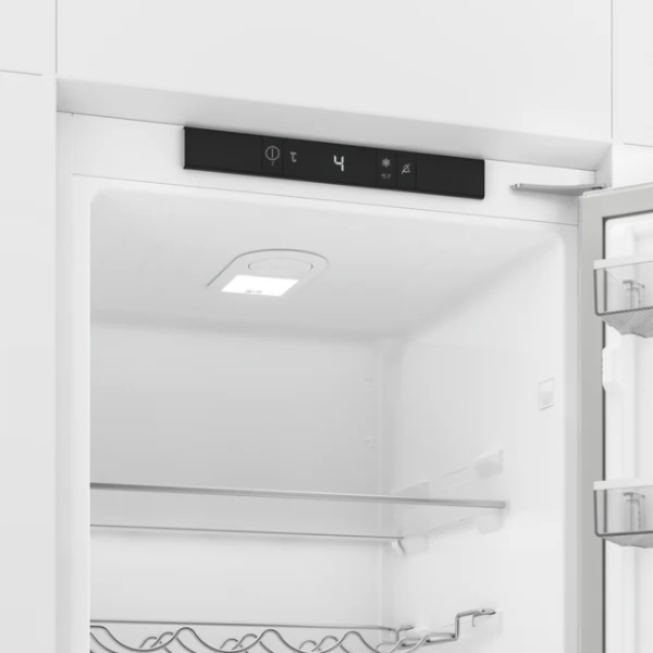 BLOMBERG TALL INTEGRATED LARDER FRIDGE SST4455VI - Image 2