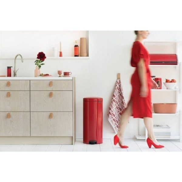 BRABANTIA PEDAL BIN NEWLCON 30 LTR PASSION RED - Image 2