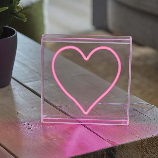NEON HEART LIGHT