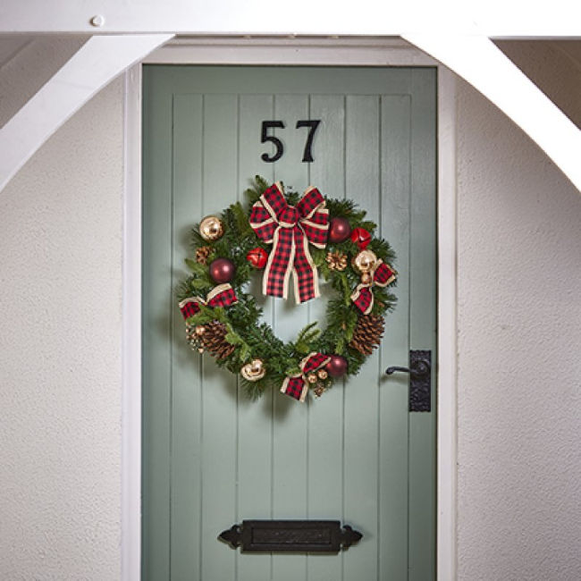 RED BOW WREATH W/ BAUBLES AND PINCONES - 50CM - Image 2