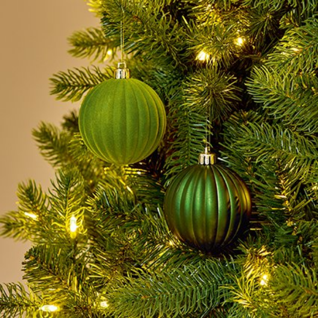 4PK DARK GREEN FLOCK/MATT SHATTERPROOF BAUBLES 80MM - Image 3